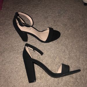 Versona Block Heels